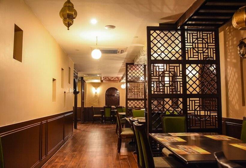 בית מלון כפרי Poppys Tower Tiruppur