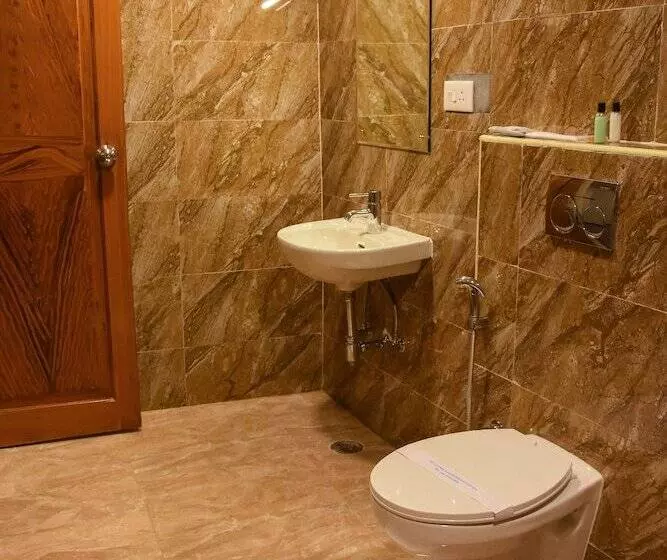 Hotelli Poppys Tower Tiruppur