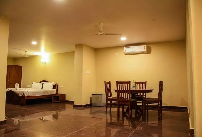 Hotelli Poppys Tower Tiruppur