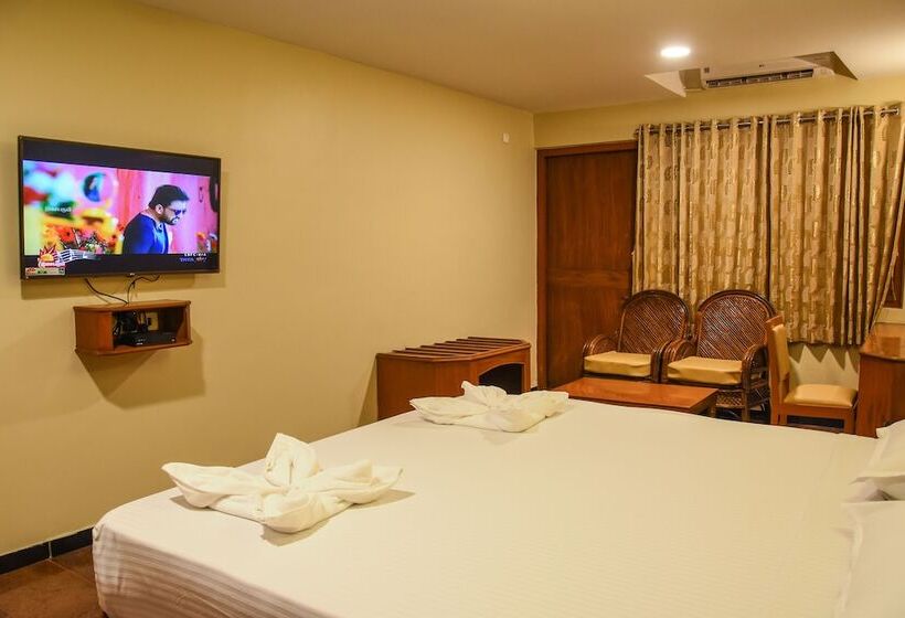 בית מלון כפרי Poppys Tower Tiruppur