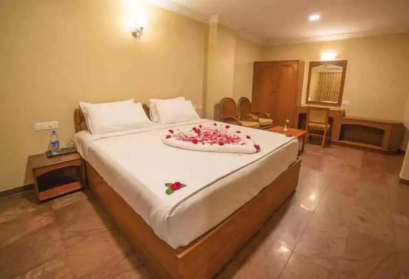 Hotelli Poppys Tower Tiruppur