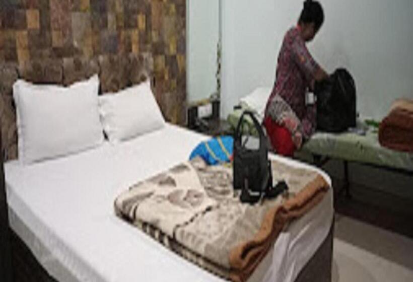 호텔 Shipra Avenue