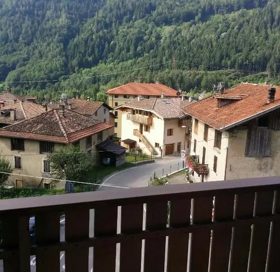 Hotelli Albergo La Valle