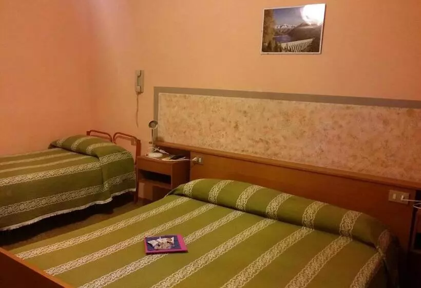 Hotelli Albergo La Valle