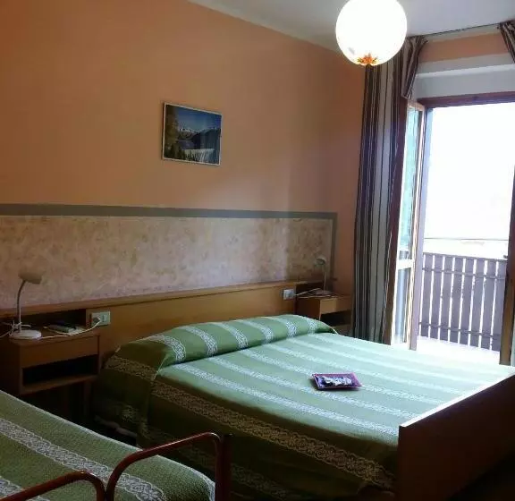 Hotelli Albergo La Valle