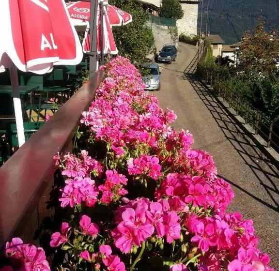 Hotelli Albergo La Valle