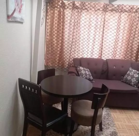 هتل Avon Apartments