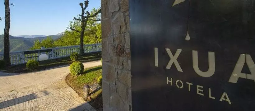 Ixua Hotela