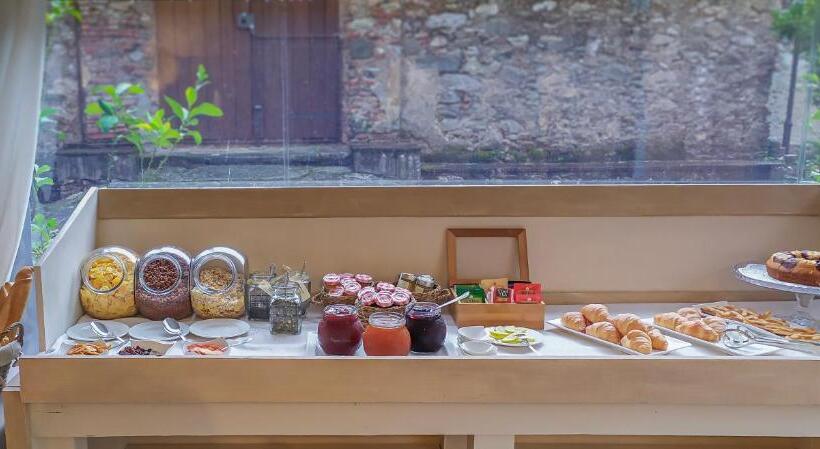 هتل Relais Corte Rodeschi