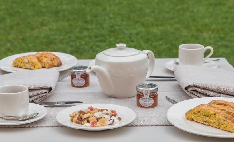 هتل Relais Corte Rodeschi