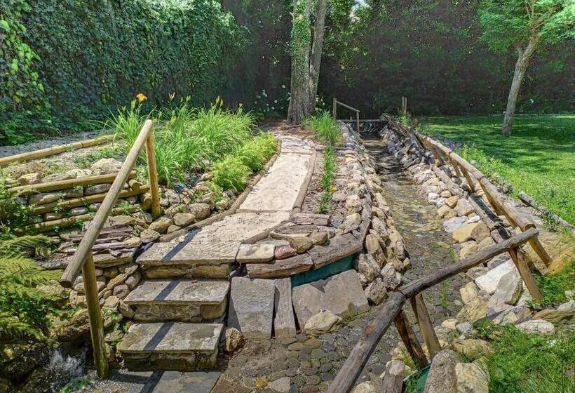 هتل Relais Corte Rodeschi