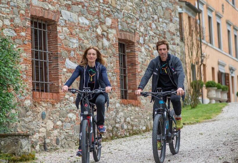 هتل Relais Corte Rodeschi