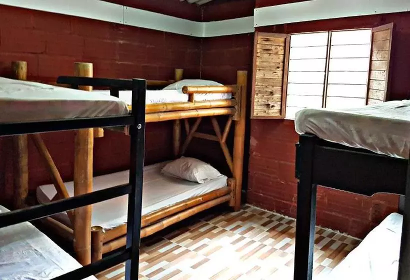 ペンション Akainoie