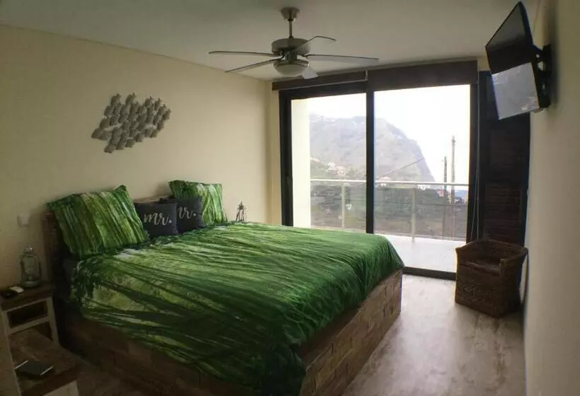 Majatalo Guesthouse Theview