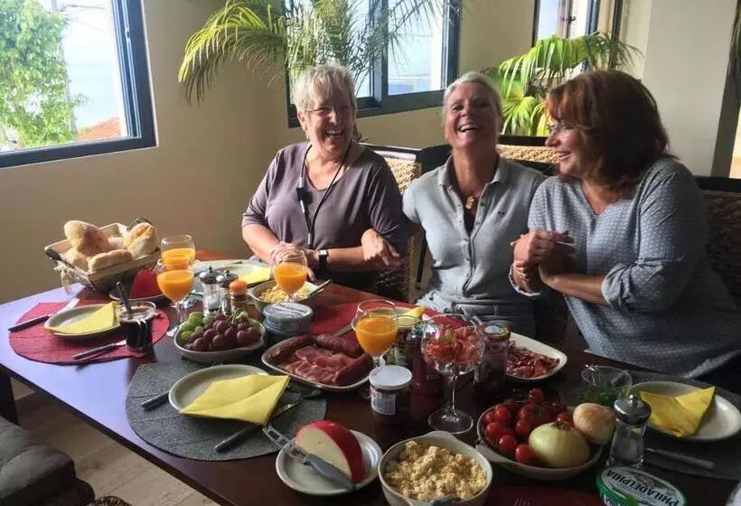 Majatalo Guesthouse Theview