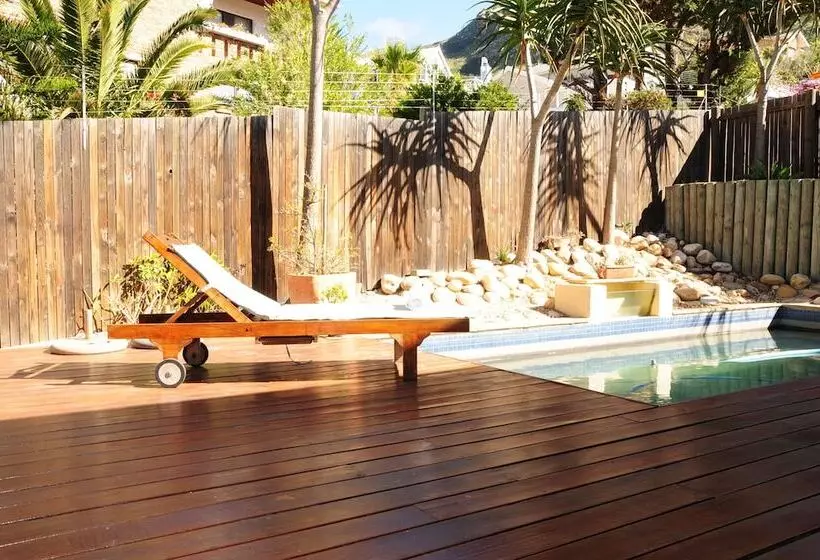 Majatalo Hout Bay Breeze