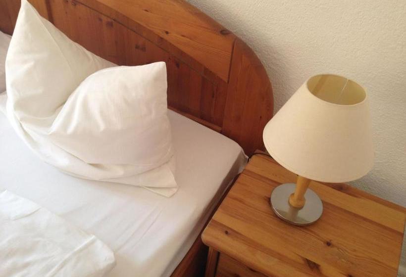 Общежитие Gästehaus Am Hafen