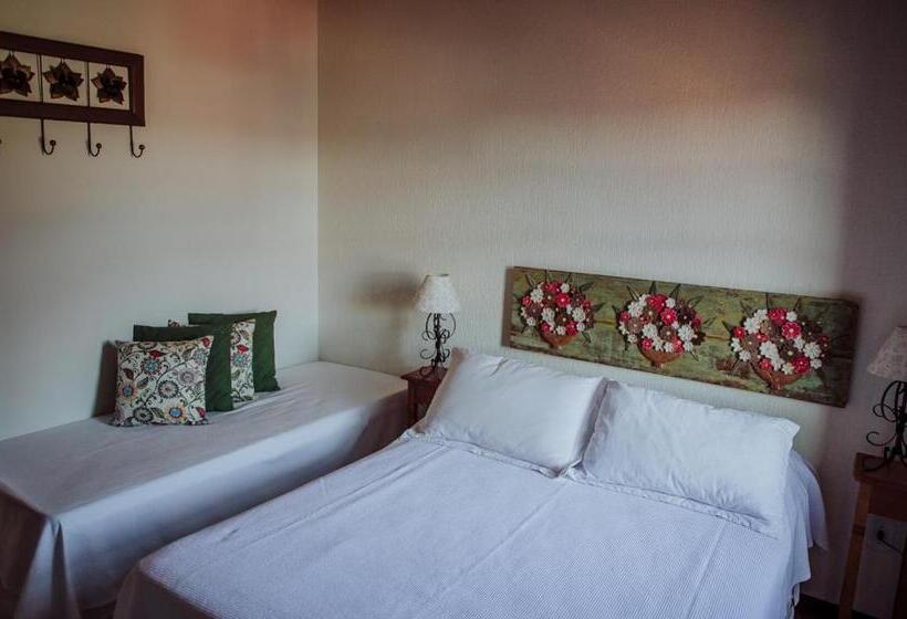 Pension Hospedaria De Alice