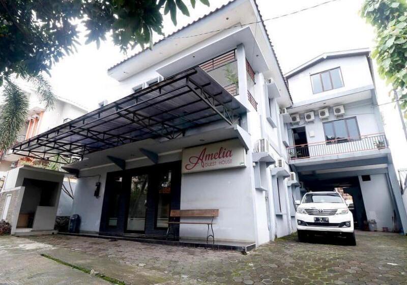 Panzió Reddoorz Plus Near Undip Tembalang