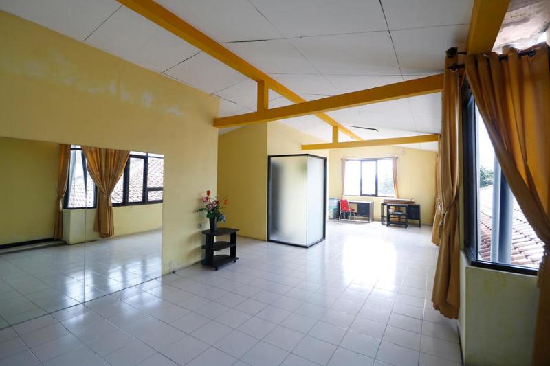 Panzió Reddoorz Plus Near Undip Tembalang