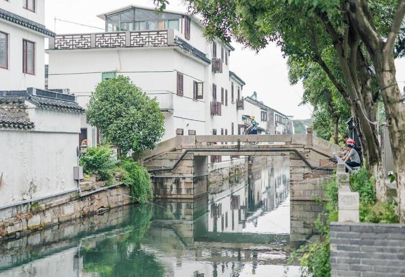 Пансион Suzhou Jade Snow Lodge