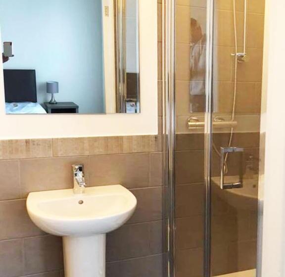 בית מלון כפרי The Ships Quarters