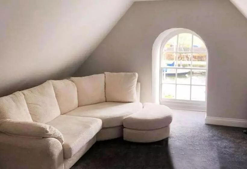 Hotelli The Ships Quarters