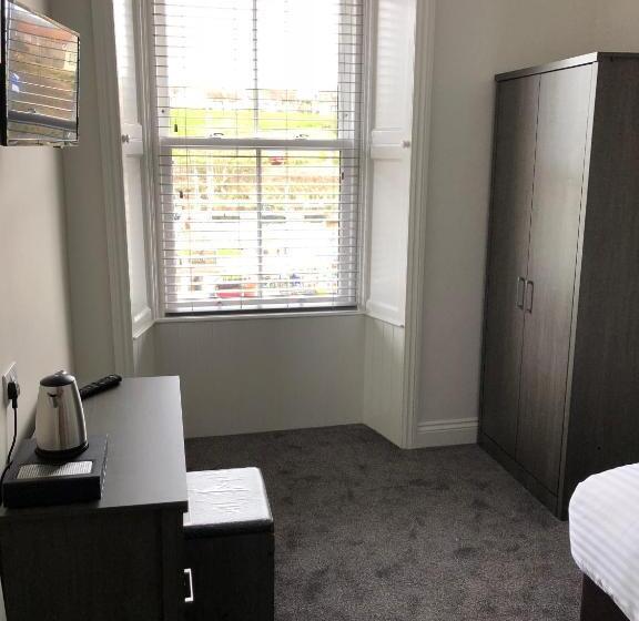 בית מלון כפרי The Ships Quarters