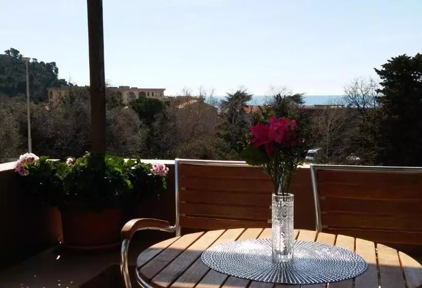 پانسیون Guest House Villa Castio