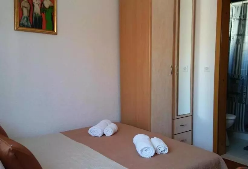 پانسیون Guest House Villa Castio