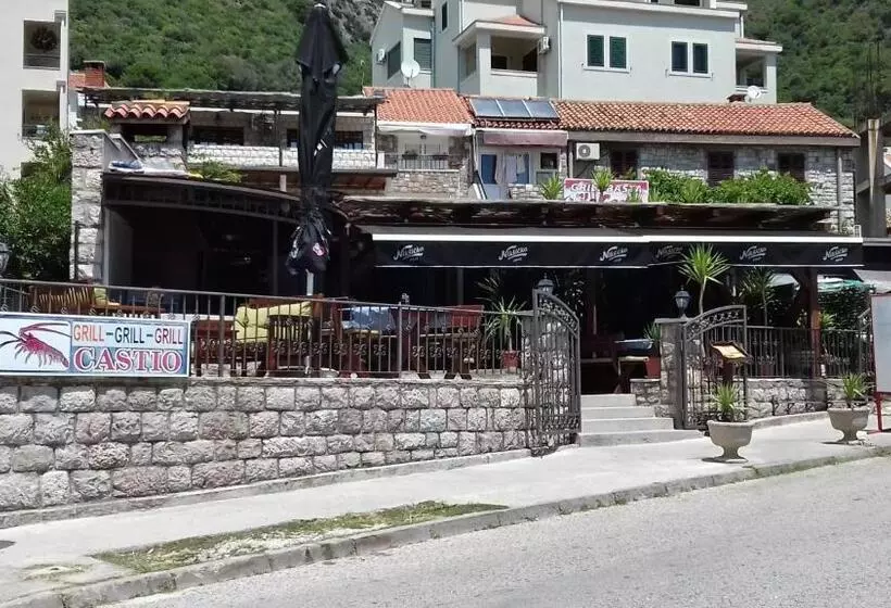 پانسیون Guest House Villa Castio