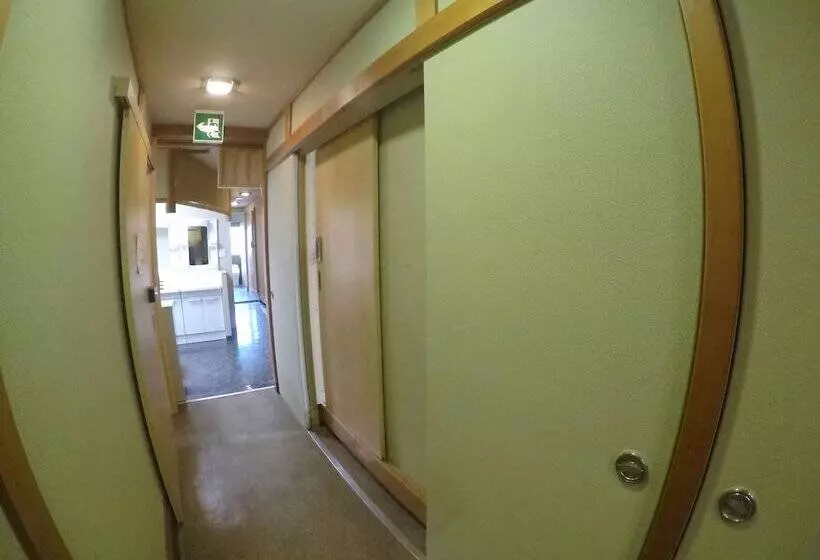 Majatalo Narita Sando Guesthouse