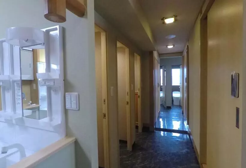 Majatalo Narita Sando Guesthouse