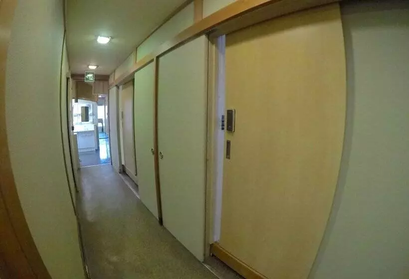 Majatalo Narita Sando Guesthouse