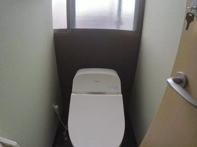 Majatalo Narita Sando Guesthouse