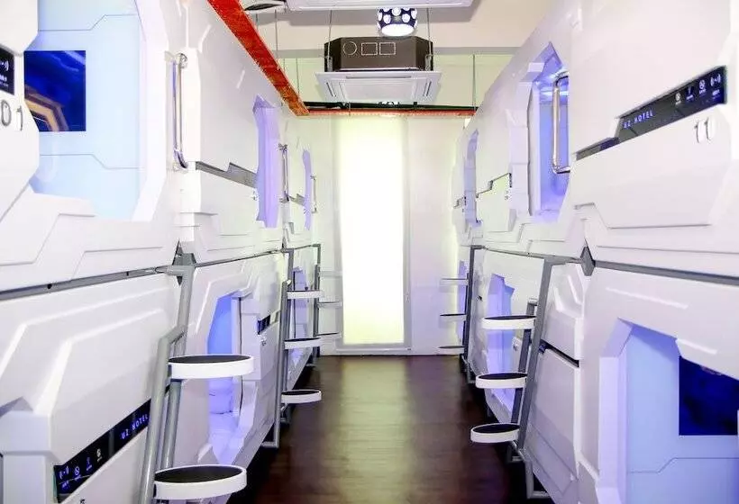 カプセルホテル Uz Airport Capsule