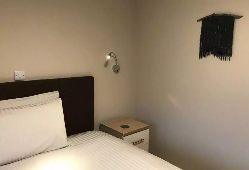 تختخواب و صبحانه Godshill Park Barn