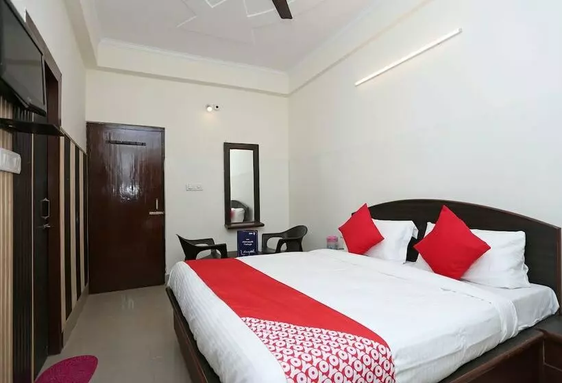 Oyo 11623 Hotel Shiva Palace