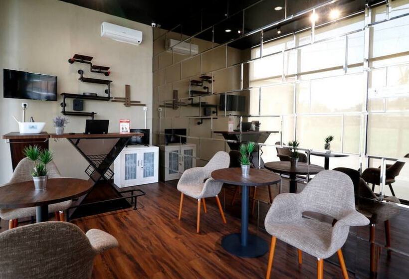 بنسيون Reddoorz Plus Near Universitas Sumatera Utara