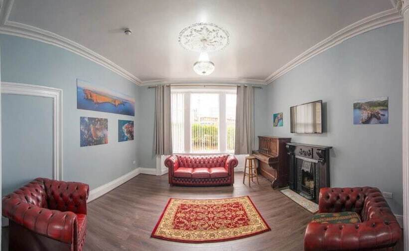 Derry Hostel & Guest House