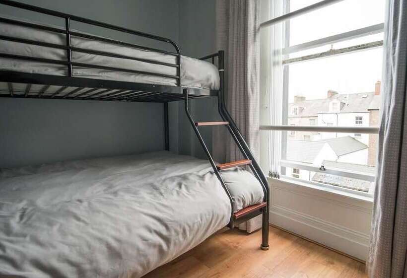 Derry Hostel & Guest House