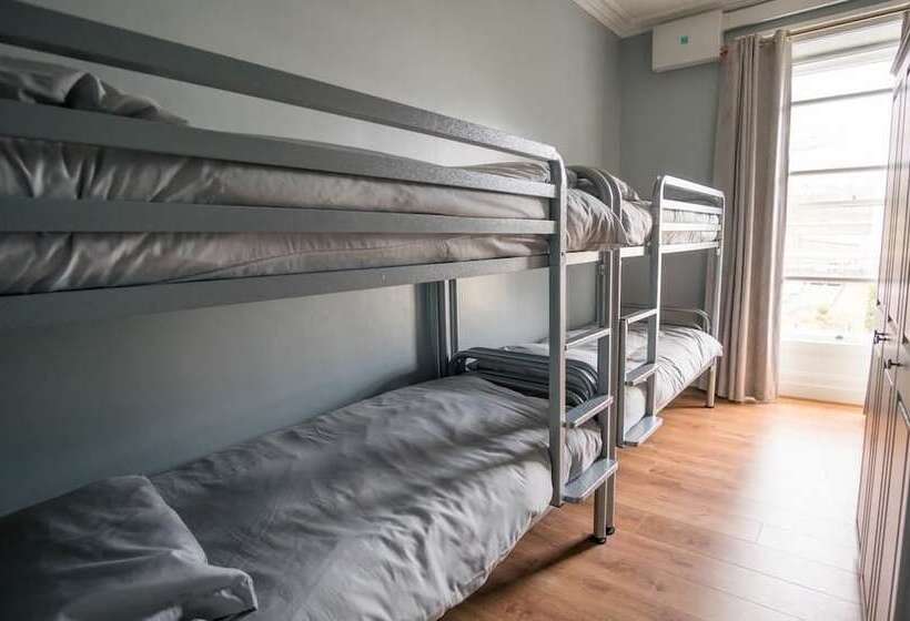 Derry Hostel & Guest House