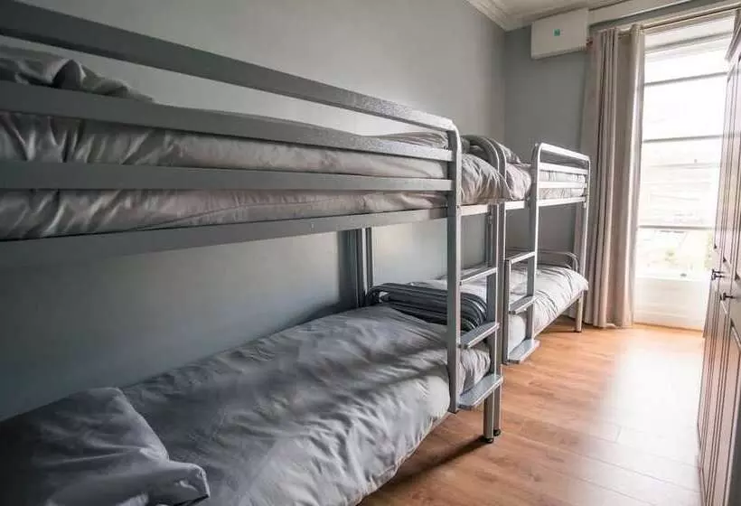 Derry Hostel & Guest House
