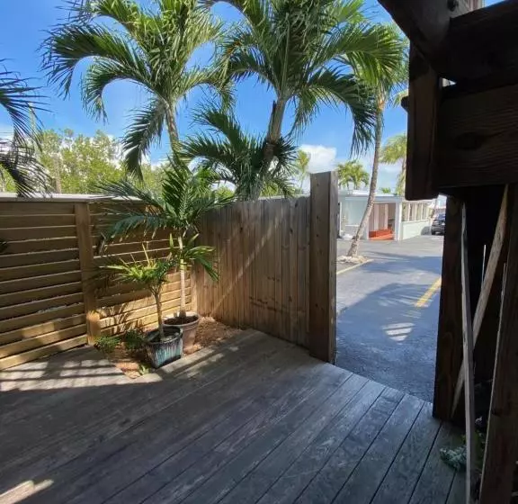 Harborside Motel & Marina