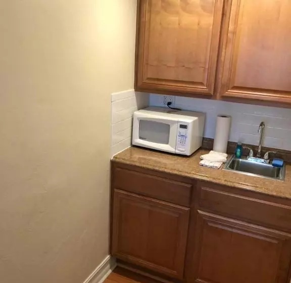 Harborside Motel & Marina