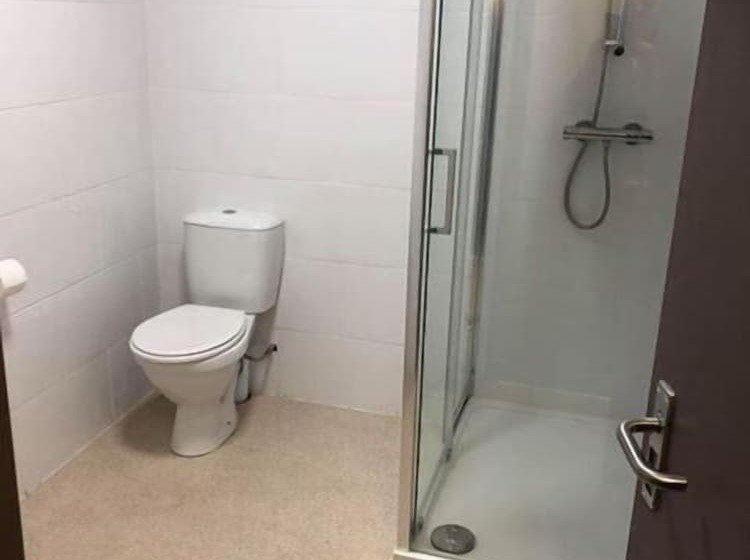 فندق Alcester Inn