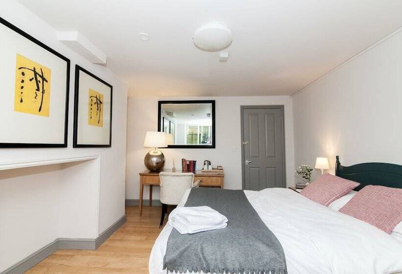 فندق Townhouse No 12