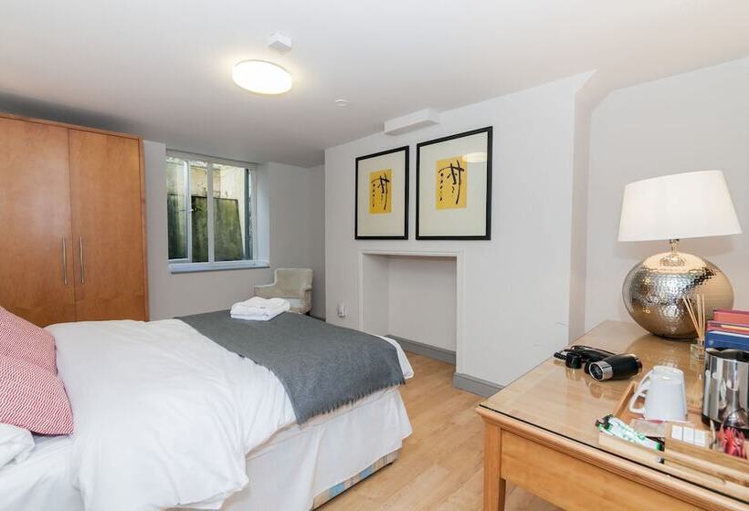 فندق Townhouse No 12