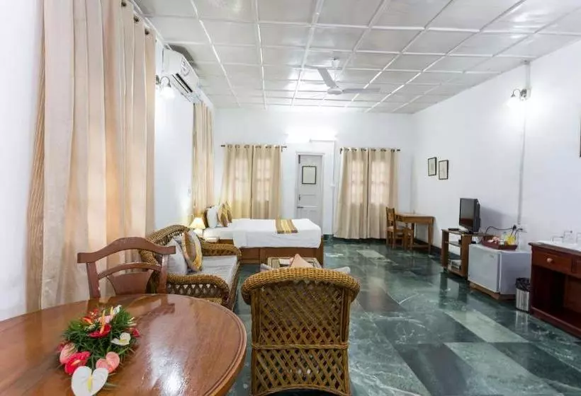 リゾートホテル Zone Niathu Dimapur By The Park