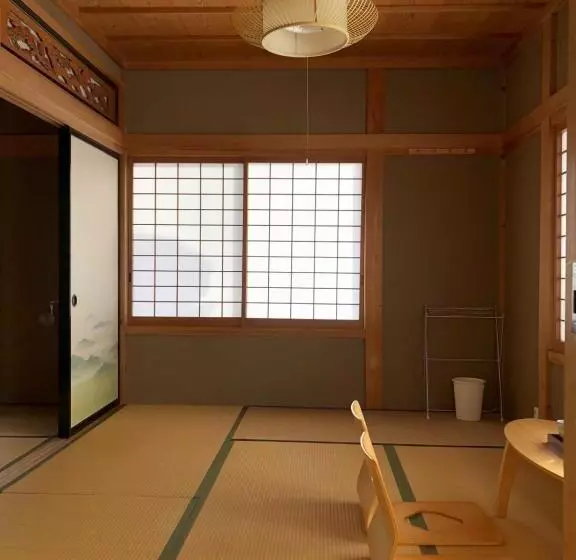 پانسیون Guesthouse Takayama Hanzansha